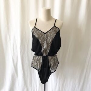 Vintage Dream Shoppe Lingerie lace teddy size S